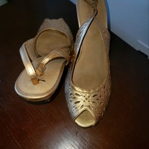 Natural Comfort leather slingback heels